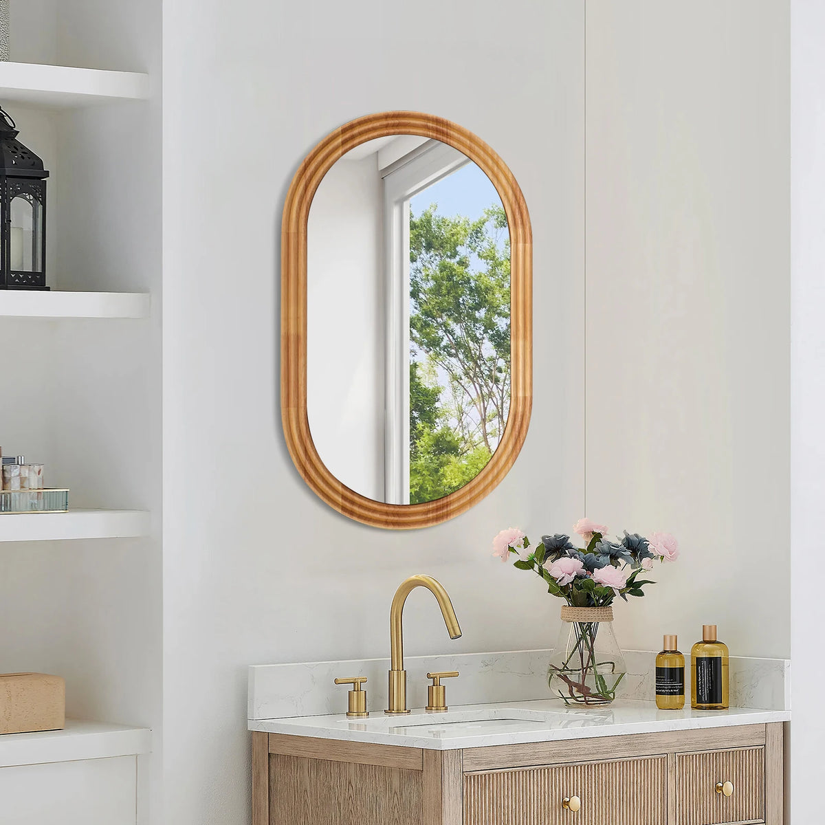 Miroir ovale à cadre bois, 50 × 80 cm