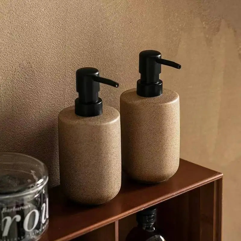 Distributeur de savon en céramique, style nordique