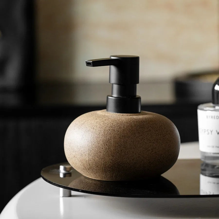 Distributeur de savon en céramique, style nordique