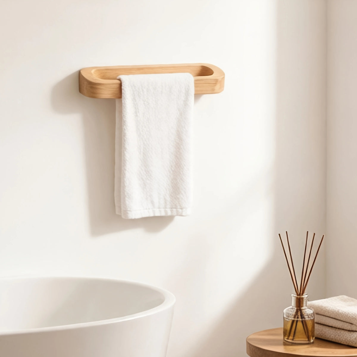 Barre porte-serviettes murale en bois