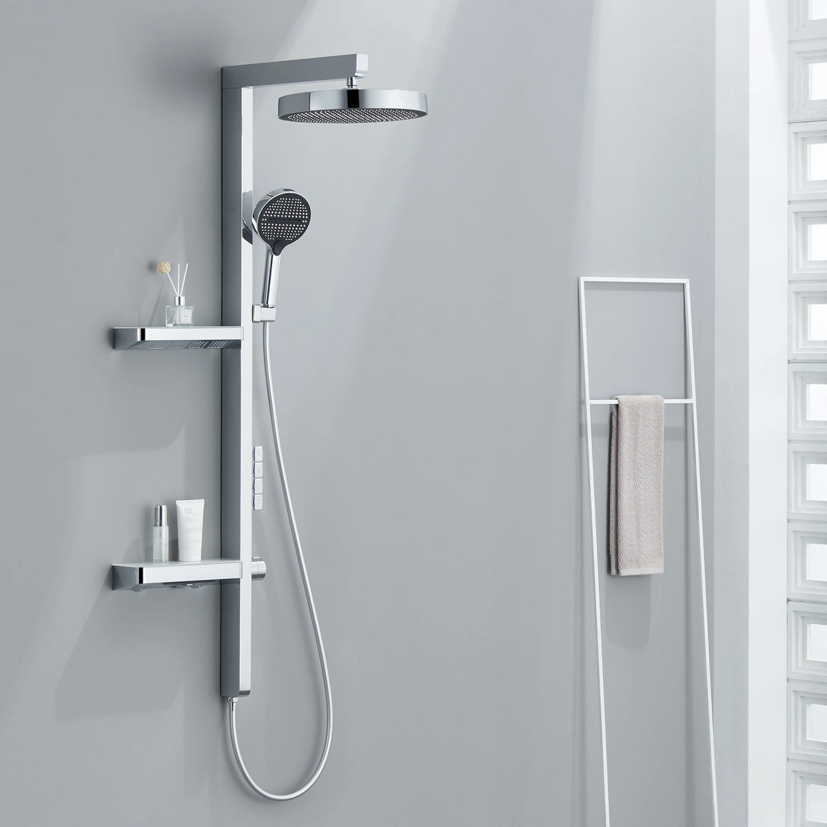 Colonne de douche thermostatique à affichage LED