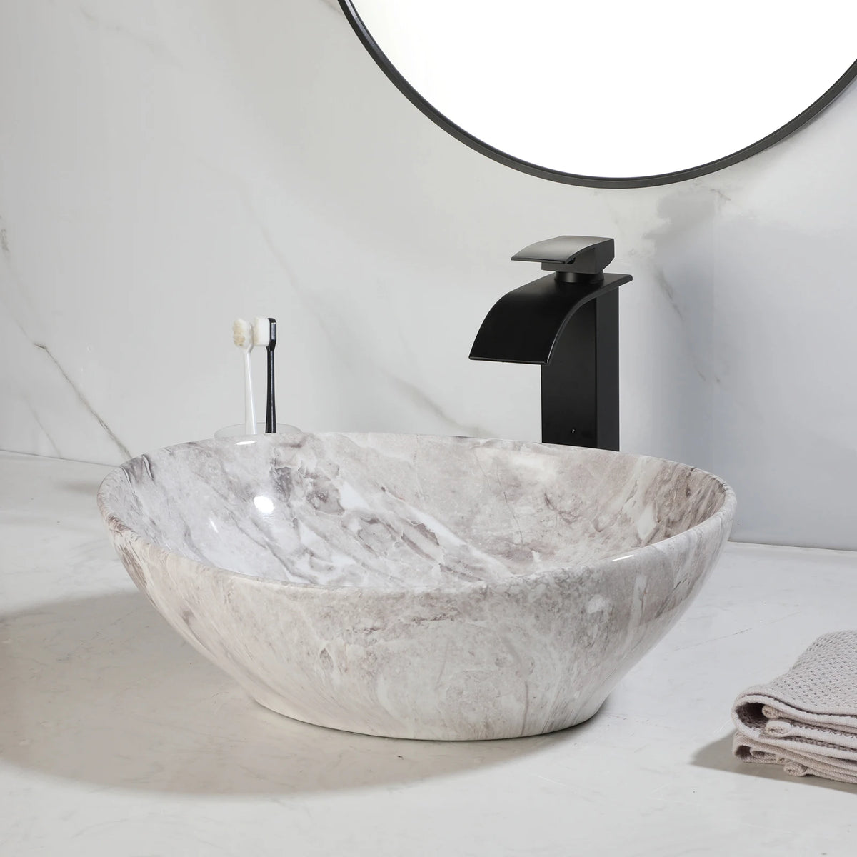 Vasque à poser ovale en céramique, effet marbre